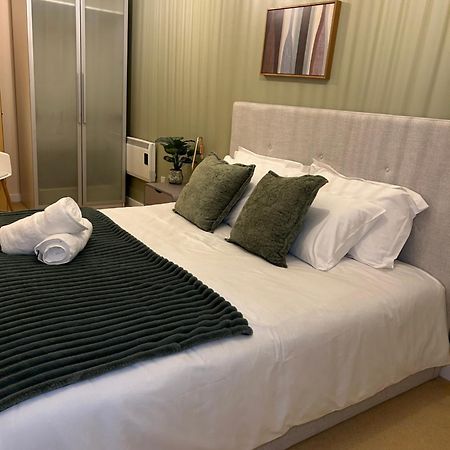 Central Birmingham City Apartment -Smart Tv - Free Parking Onsite 외부 사진