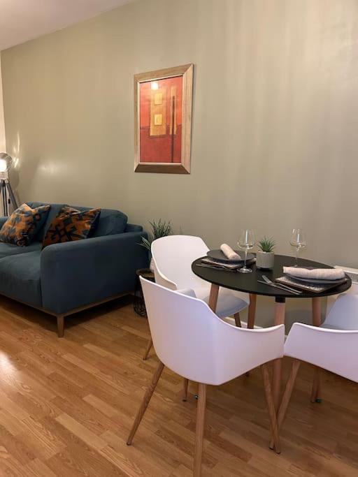 Central Birmingham City Apartment -Smart Tv - Free Parking Onsite 외부 사진
