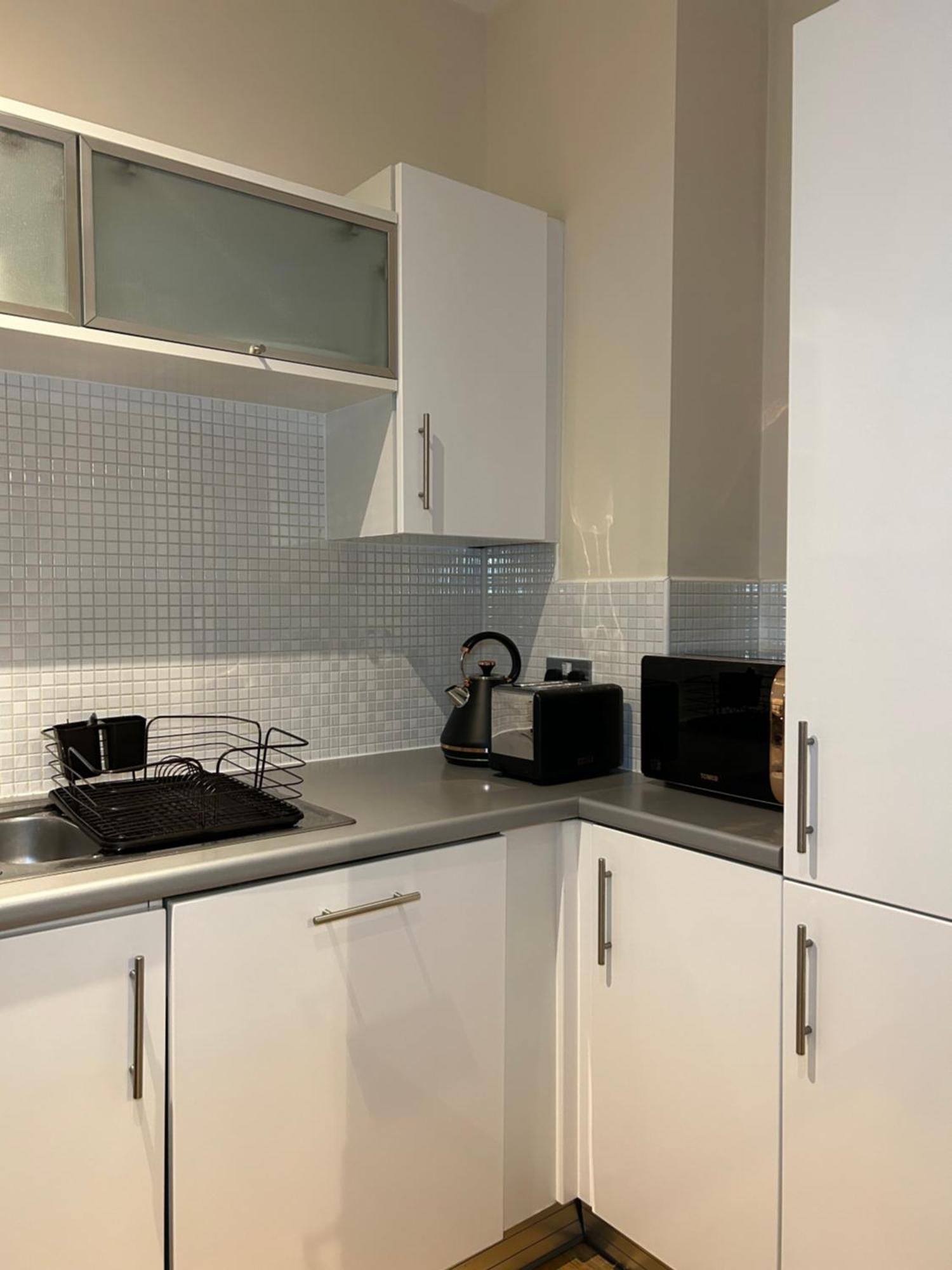 Central Birmingham City Apartment -Smart Tv - Free Parking Onsite 외부 사진